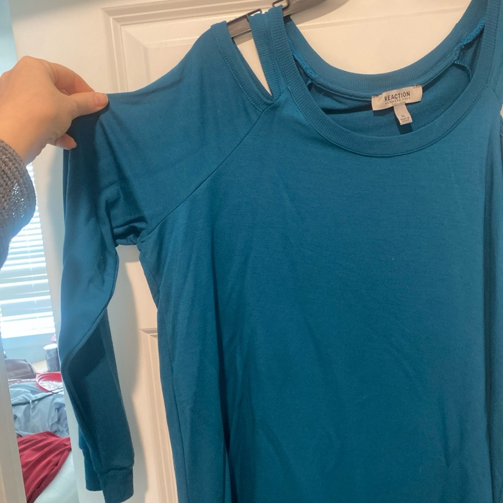 Kenneth Cole Teal Long Sleeve Top